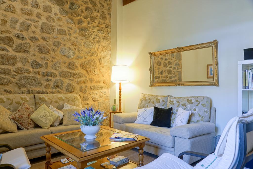 バーニョス・デ・モンテマヨールCasa Jardin De La Plataアパートメント エクステリア 写真